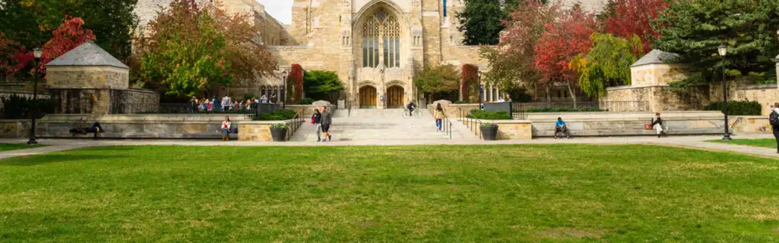 How to Choose the Best Hotel Near Yale University – A Complete Guide
